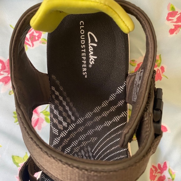Clarks Cloudsteppers Olive Green Gray Sandal - Picture 6 of 10